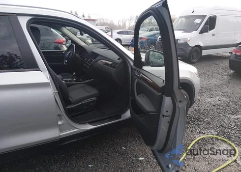 2016 BMW X3 xDrive28I из США, поврежденный, VIN 5UXWX9C59G0D81053